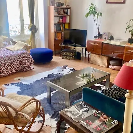 Cozy In A Lively District *